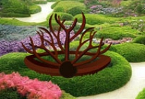 Worm Girl Garden Escape